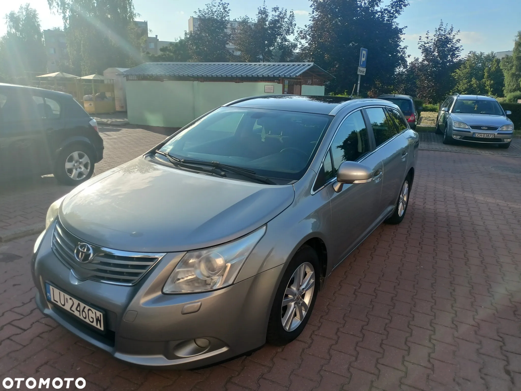 Toyota Avensis 1.8 Premium - 15