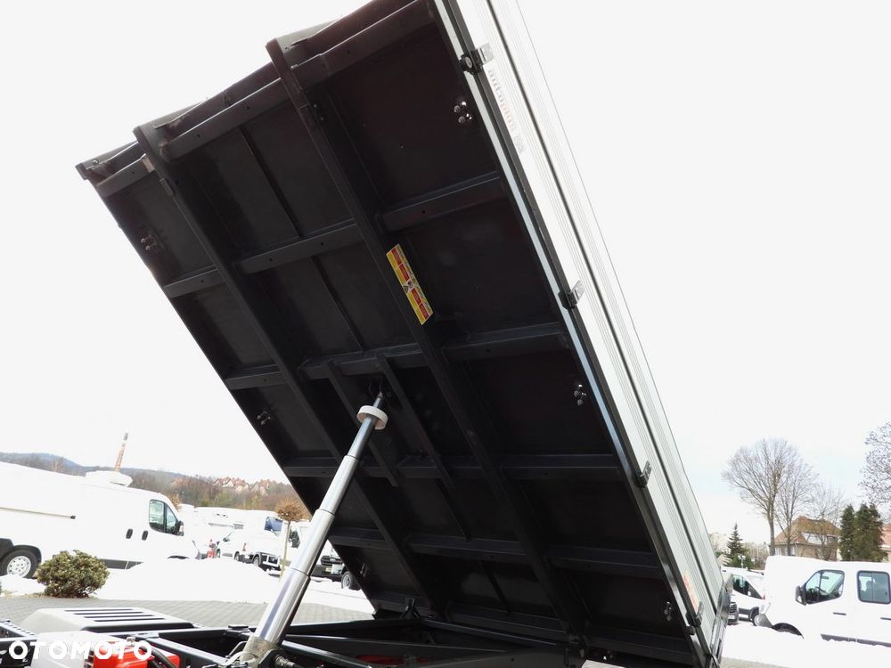 Renault MASTER WYWROTKA PODWÓJNA KABINA DOKA 6 MIEJSC TEMPOMAT LEDY BLIŹNIACZE KOŁA KLIMATYZACJA  145KM - 24