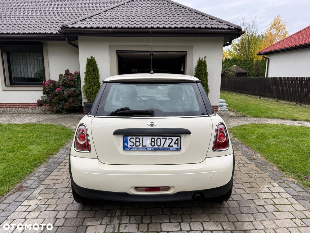 MINI ONE Standard - 8