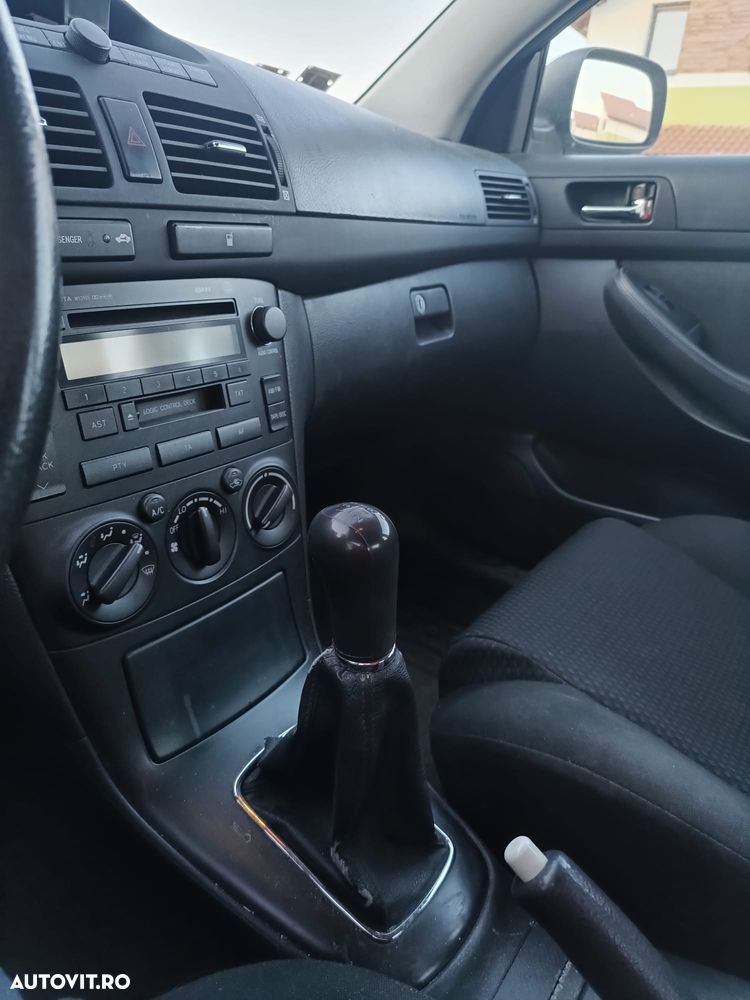 Toyota Avensis 2.0 D4D Sdn. Terra - 8