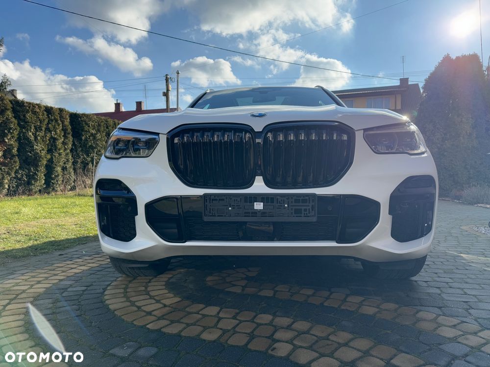 BMW X5 M M50i - 3