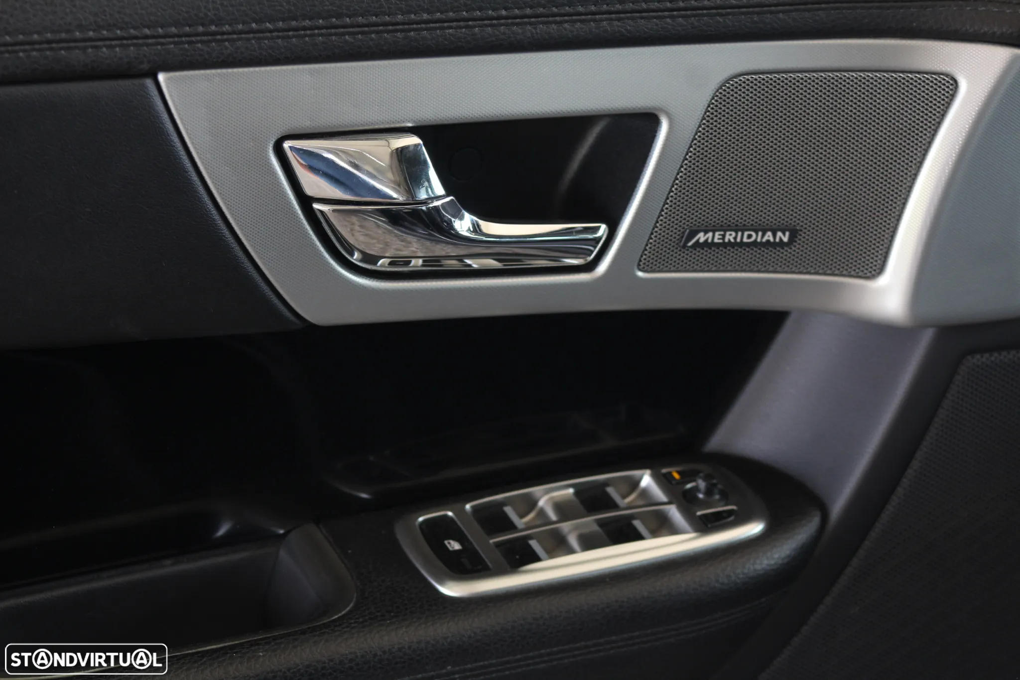 Jaguar XF Sportbrake 2.2 D R-Sport - 28