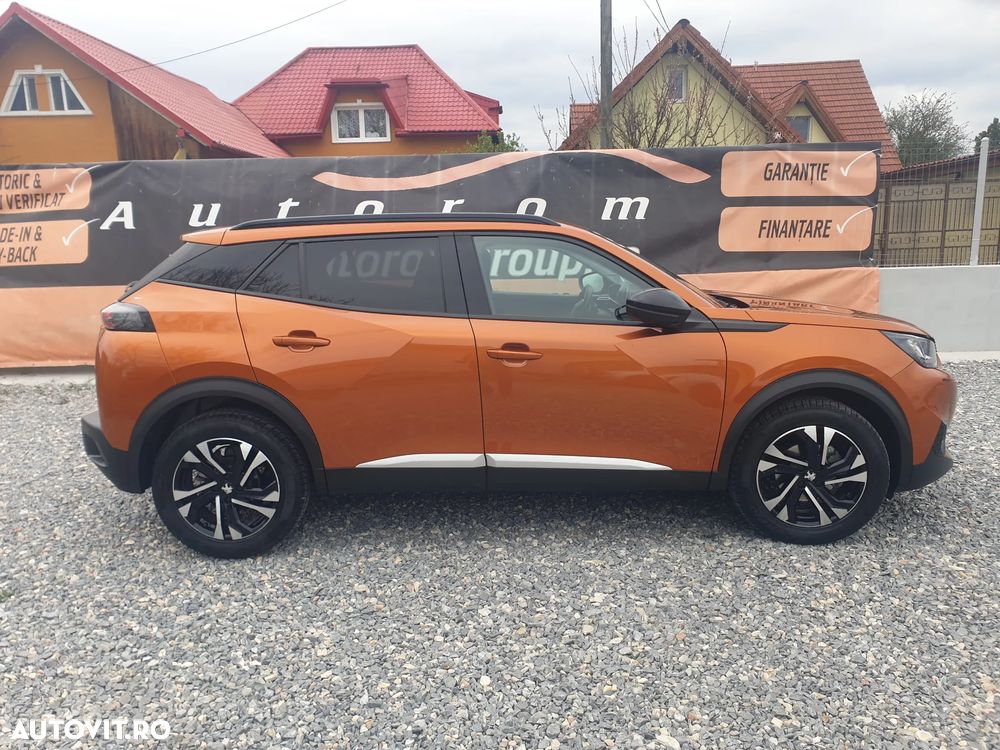 Peugeot 2008 1.2 L PureTech STT Allure - 4
