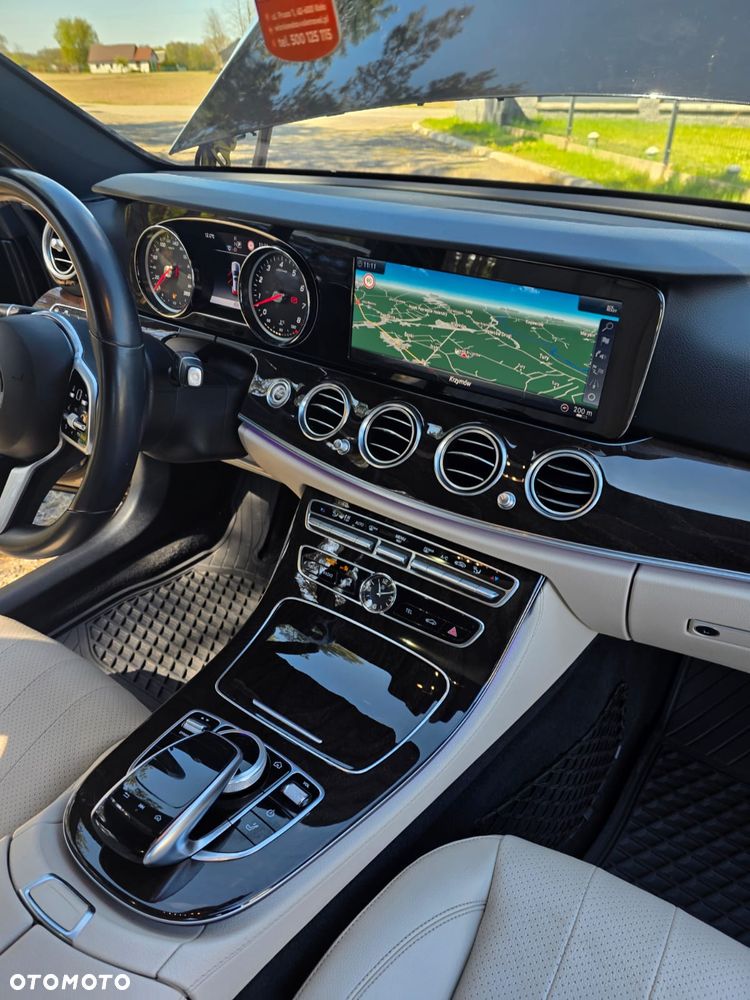 Mercedes-Benz Klasa E 450 4-Matic 9G-TRONIC - 11