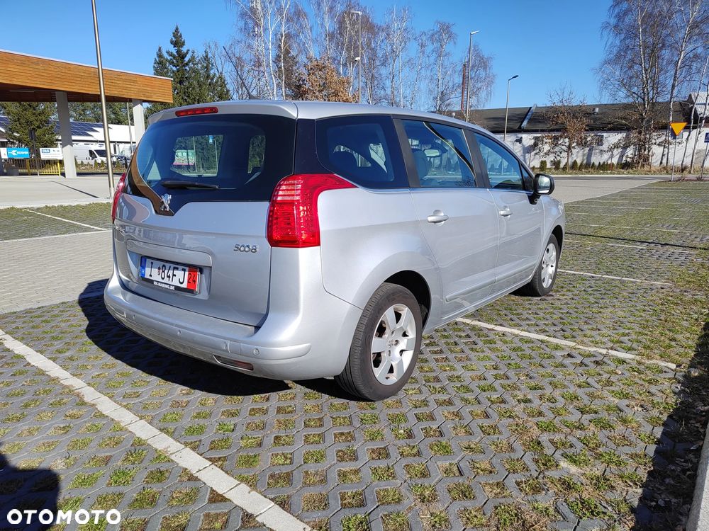 Peugeot 5008 1.6 THP Active 7os - 8