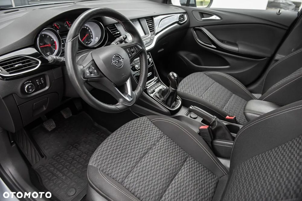 Opel Astra - 16