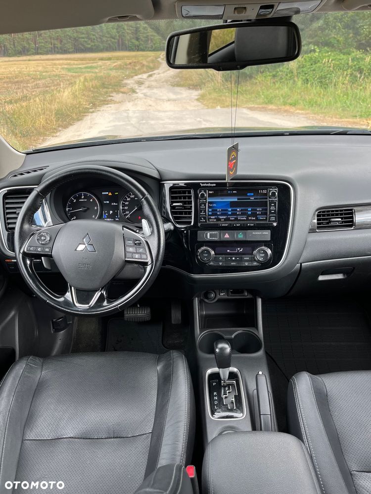 Mitsubishi Outlander 2.2 DI-D 4WD Automatik Diamant Edition - 20