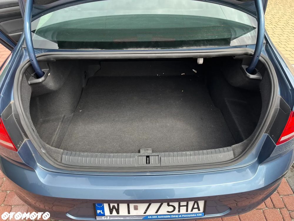 Volkswagen Passat 1.4 TSI BMT Comfortline - 17