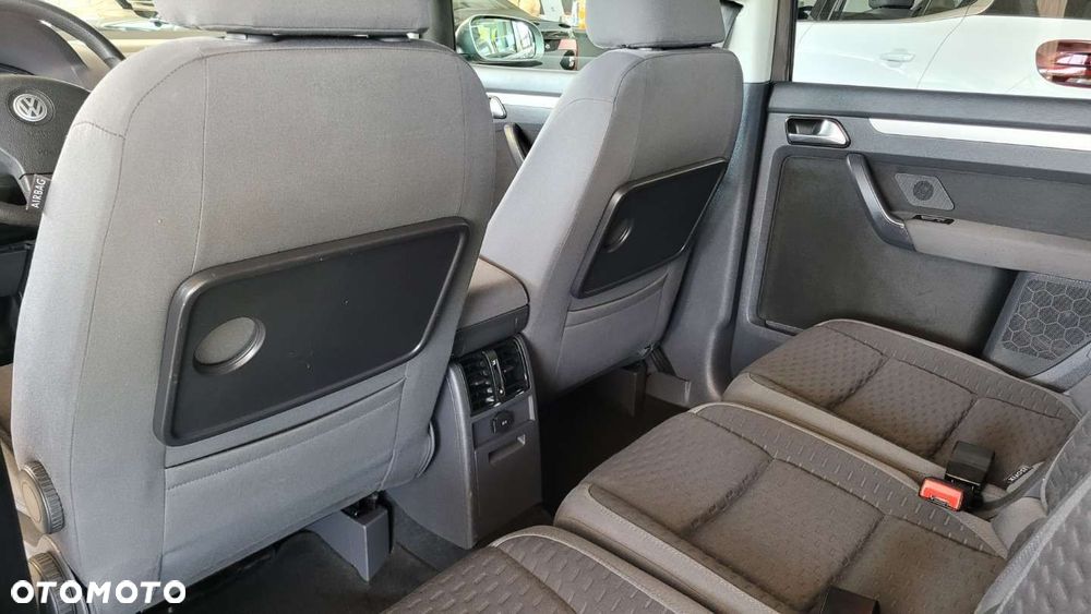 Volkswagen Touran - 21