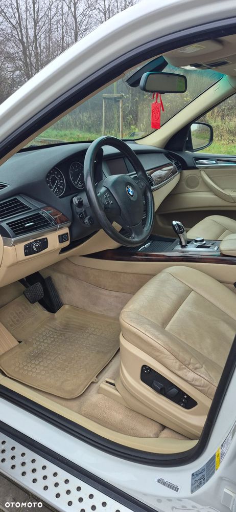 BMW X5 3.0si - 9