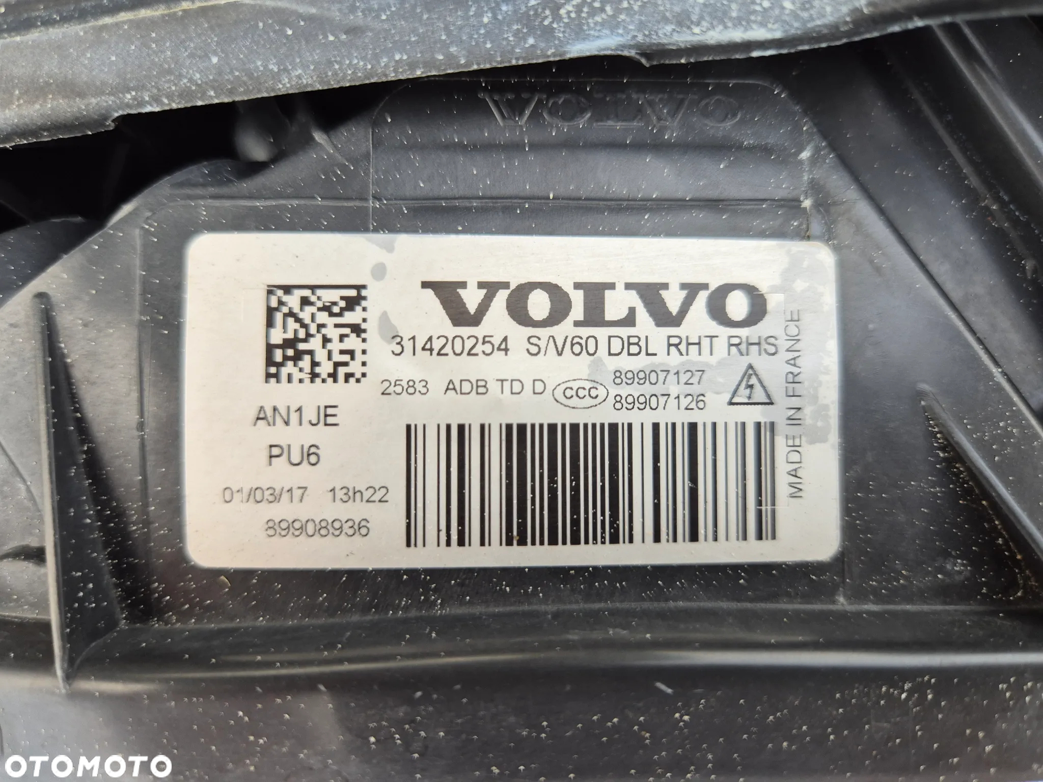 Volvo V60 D3 Drive-E R-Design Kinetic - 33