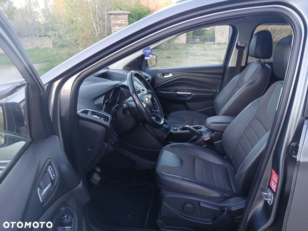 Ford Kuga 2.0 TDCi 4x4 Titanium - 19