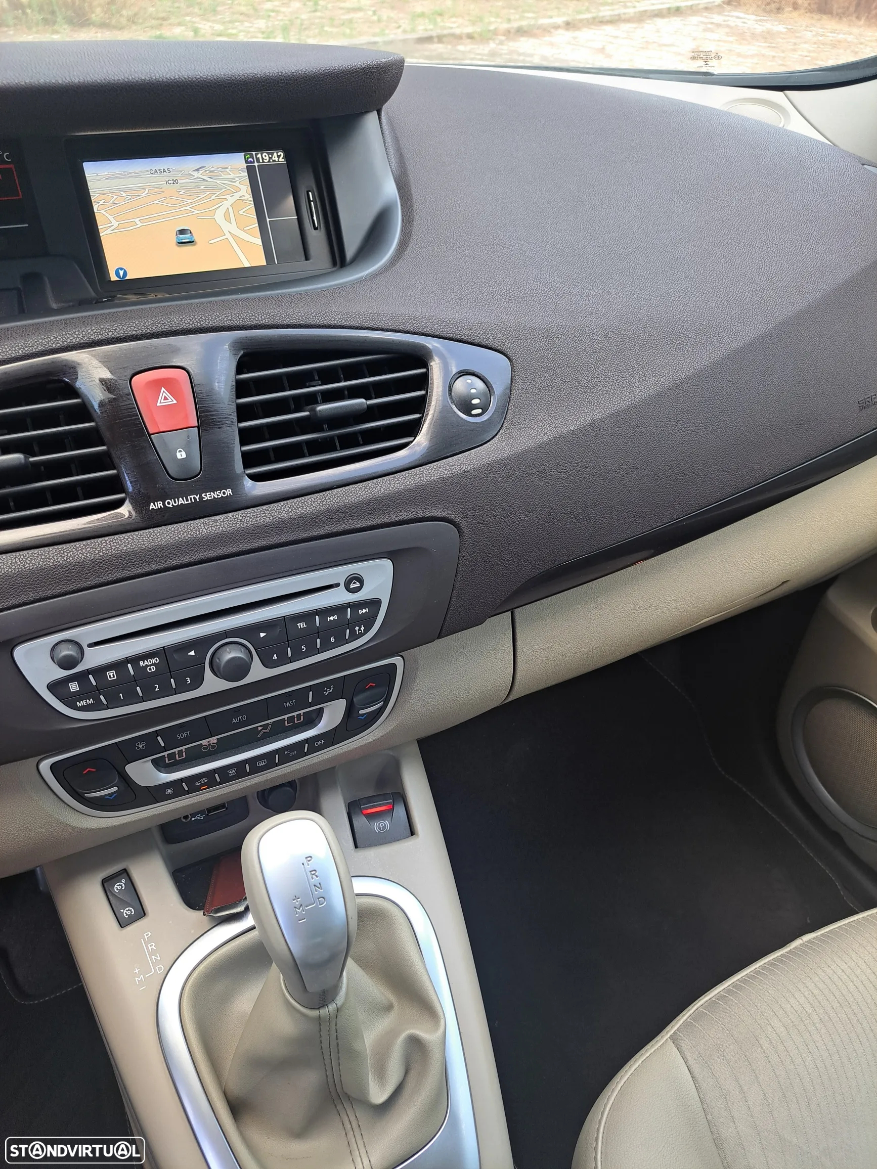 Renault Scénic 1.5 dCi Dynamique S EDC - 18