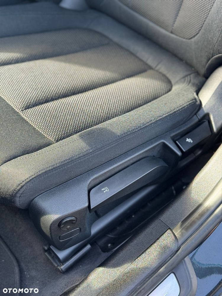 BMW Seria 3 318d Advantage - 27
