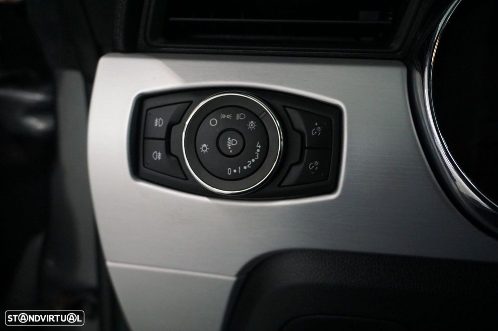 Ford Mustang 2.3i EcoBoost - 19