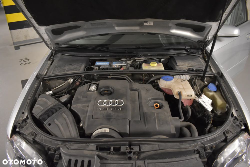Audi A4 Limousine - 31