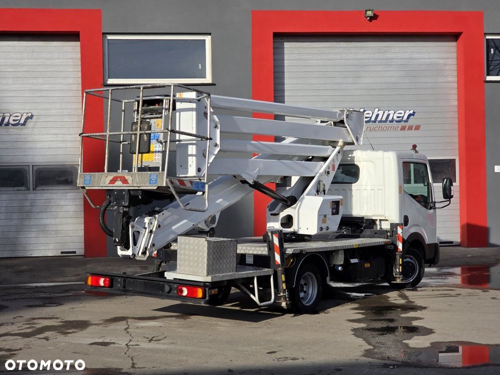 Nissan Cabstar / Oil&Steel 2413 - 6