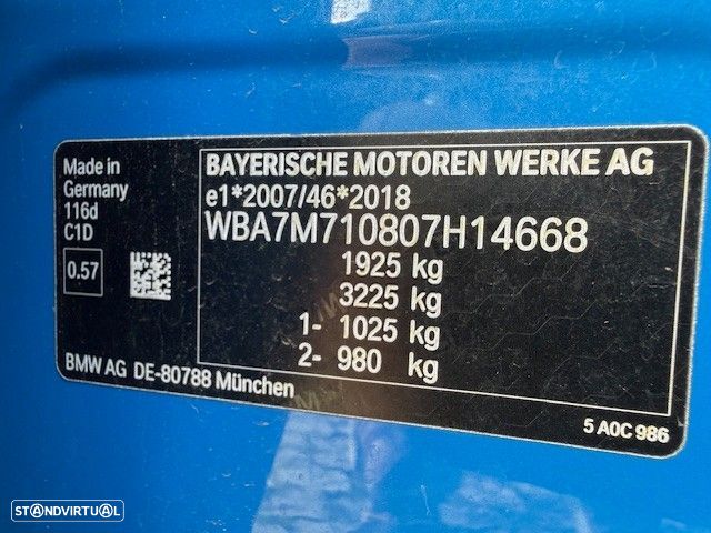 BMW 116 d Pack Desportivo M - 3