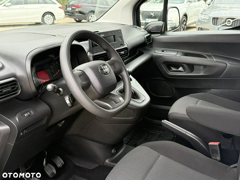 Toyota Proace City - 10