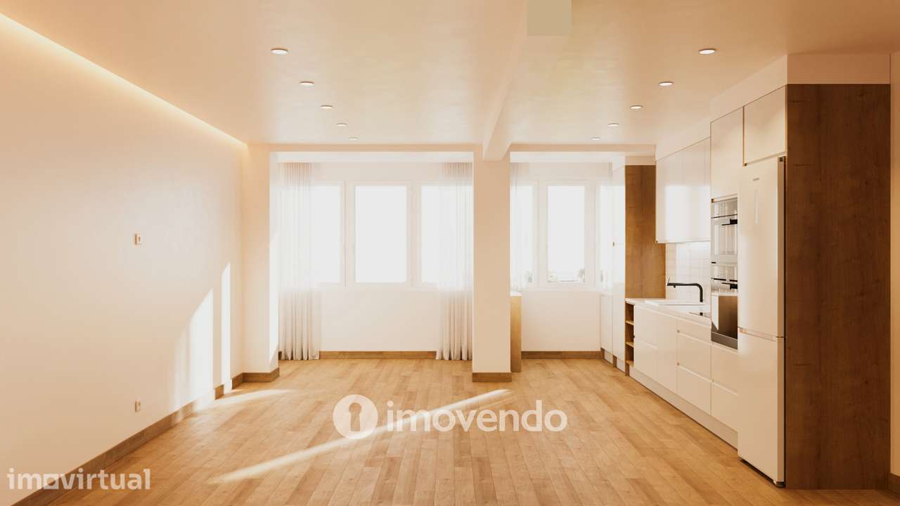 Apartamento T4, totalmente remodelado e cozinha equipada, em Almada - Grande imagem: 3/27