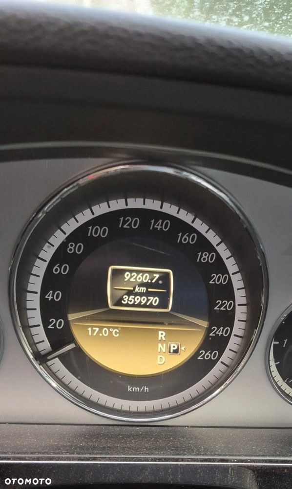 Mercedes-Benz Klasa E 350 CDI BlueEff Avantgarde - 9