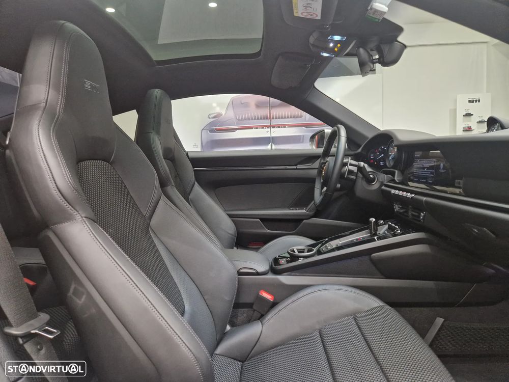 Porsche 911 (992) Carrera T PDK - 28