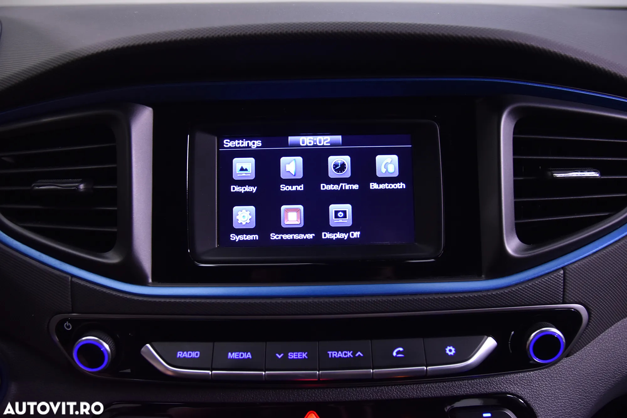 Hyundai IONIQ - 19