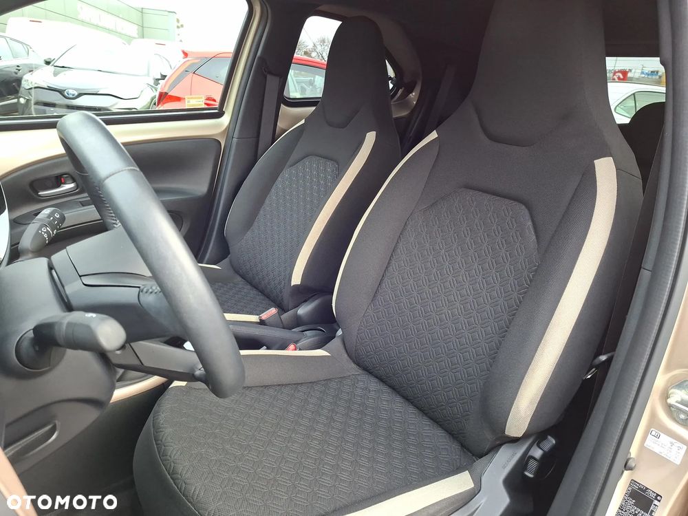 Toyota Aygo X 1.0 VVT-i Style - 10