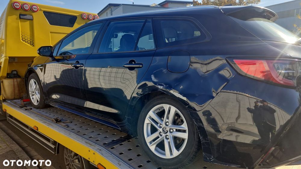 Toyota Corolla 1.8 Business Edition - 3