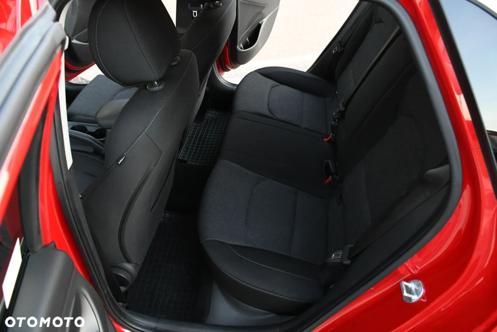Hyundai i30 1.6 D Comfort - 19