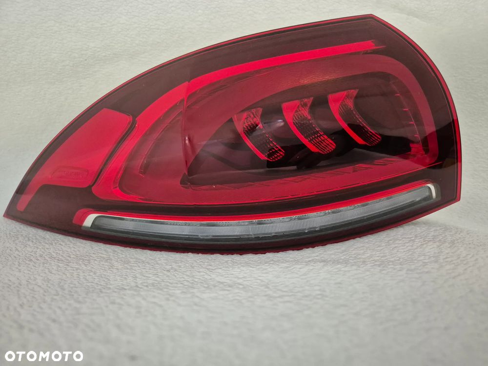 Mercedes GLE  W167 Lampa Tyl Tylna Lewa Lewy Tył A1679061007 - 2