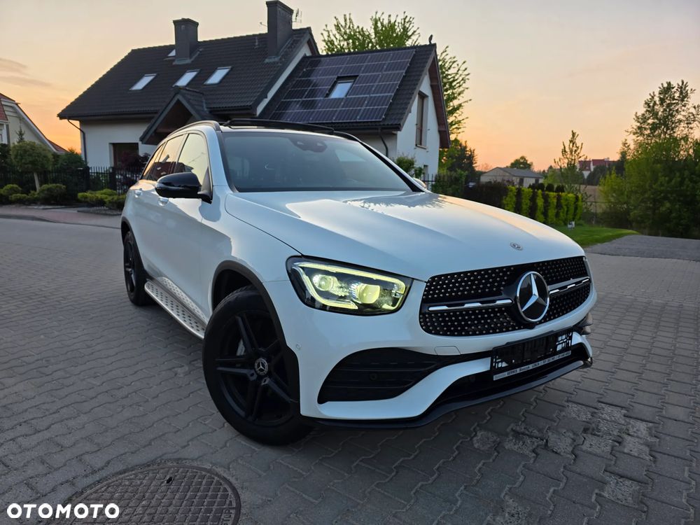 Mercedes-Benz GLC 200 4Matic 9G-TRONIC AMG Line - 10