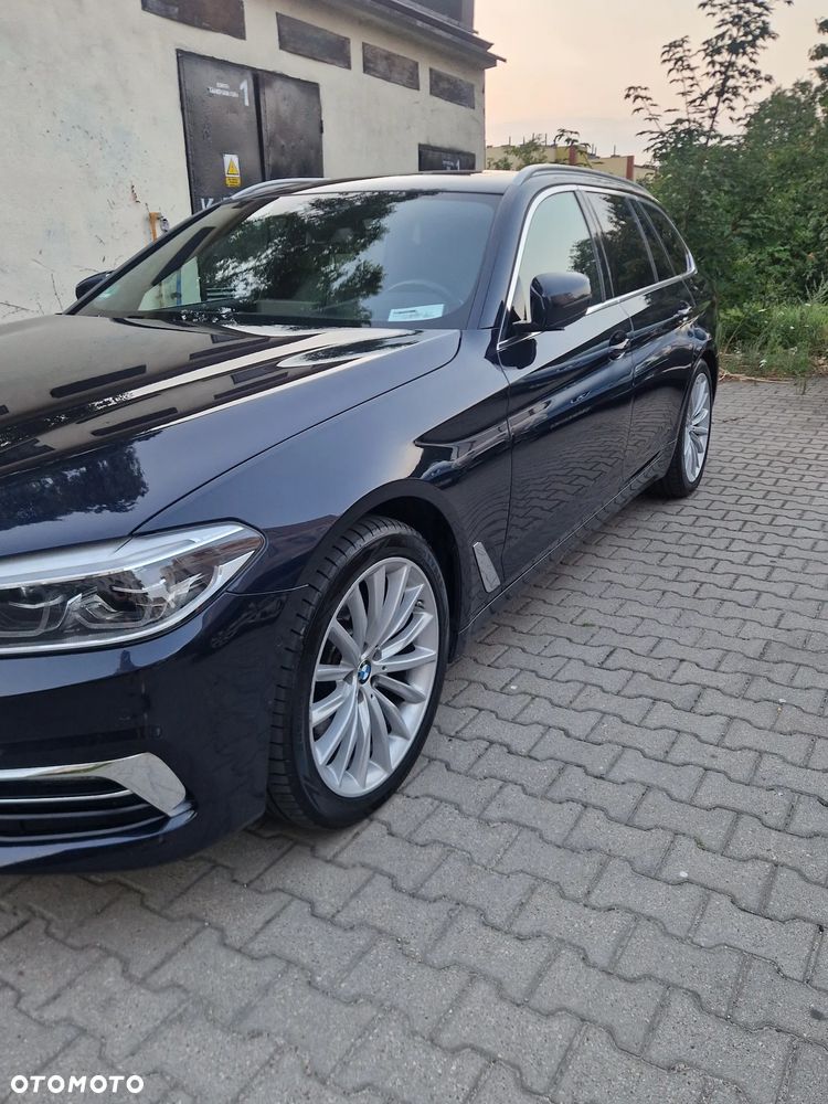 BMW Seria 5 520d xDrive Luxury Line - 2
