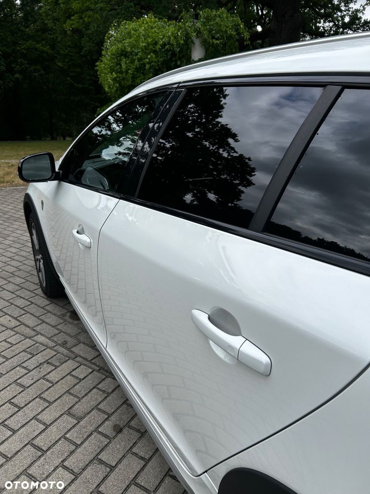 Volvo V60 Cross Country T5 AWD Momentum - 10