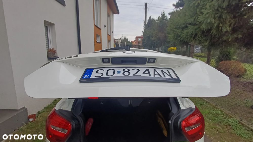 Mercedes-Benz Klasa A 180 (BlueEFFICIENCY) Urban - 23