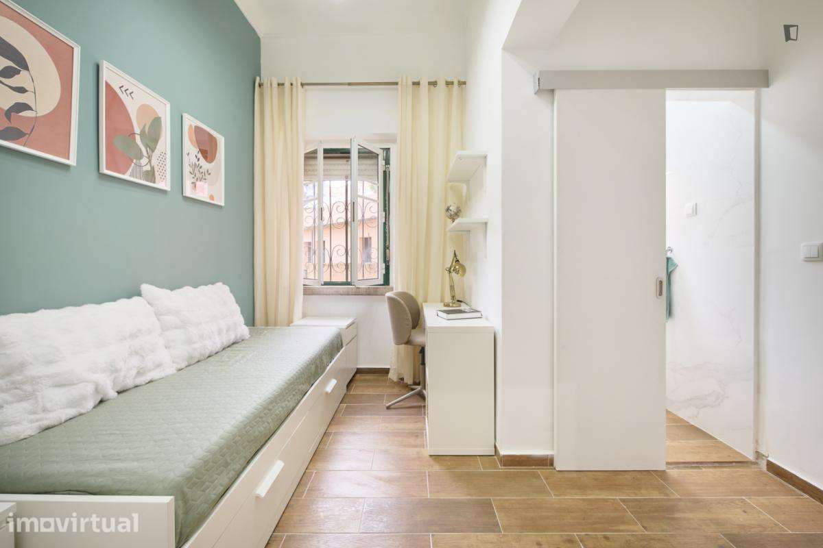 Quarto - localizado em Alameda Lisbon - Grande imagem: 5/46