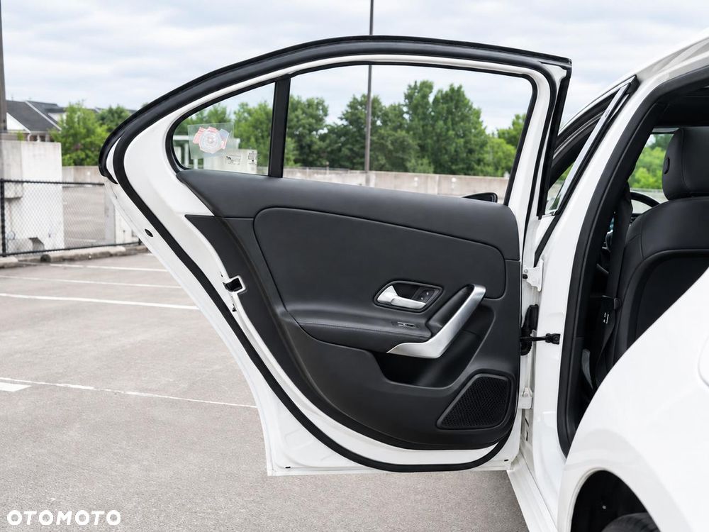 Mercedes-Benz Klasa A 220 4Matic 7G-DCT - 26