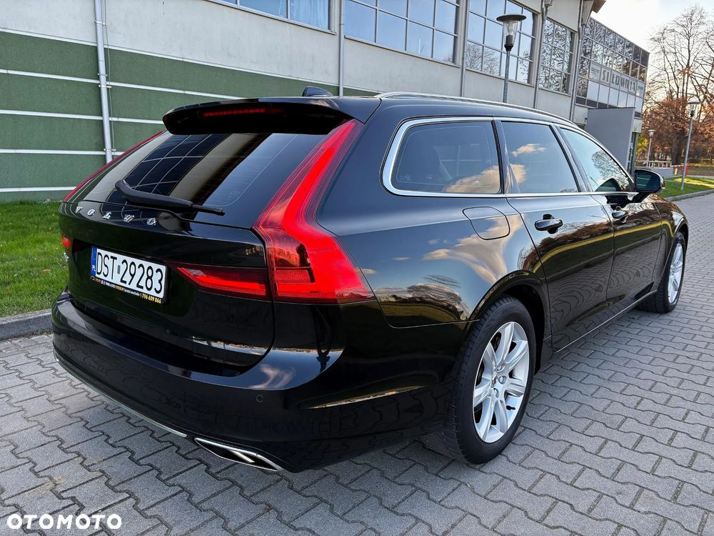 Volvo V90 D3 Momentum Pro - 12