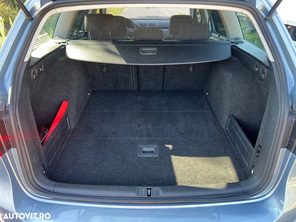 Volkswagen Passat - 11