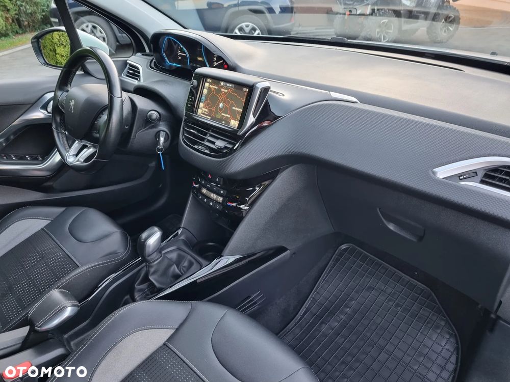 Peugeot 2008 PureTech 110 Stop&Start Allure - 25