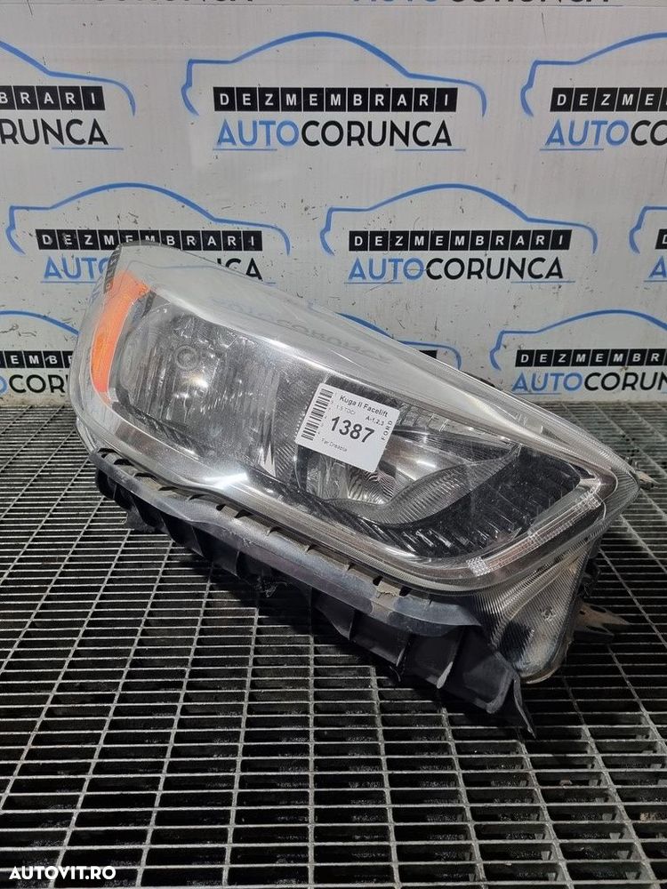 Far Dreapta Ford Kuga II Facelift 2016 - 2019 SUV 4 Usi (1387) Fara xenon - 1