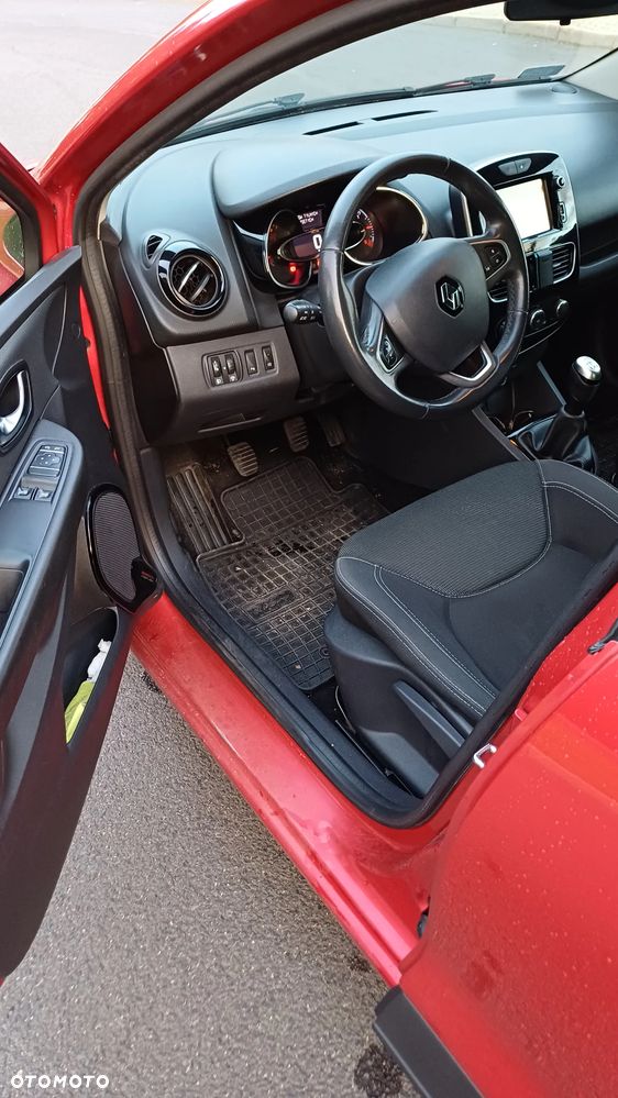 Renault Clio - 10