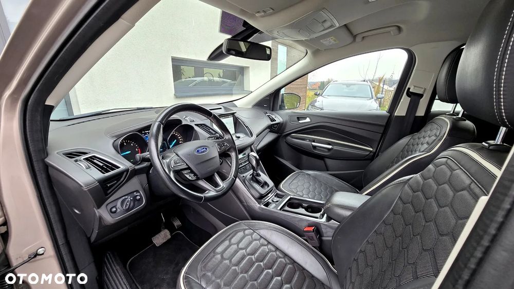 Ford Kuga 2.0 TDCi 4x4 Vignale - 18