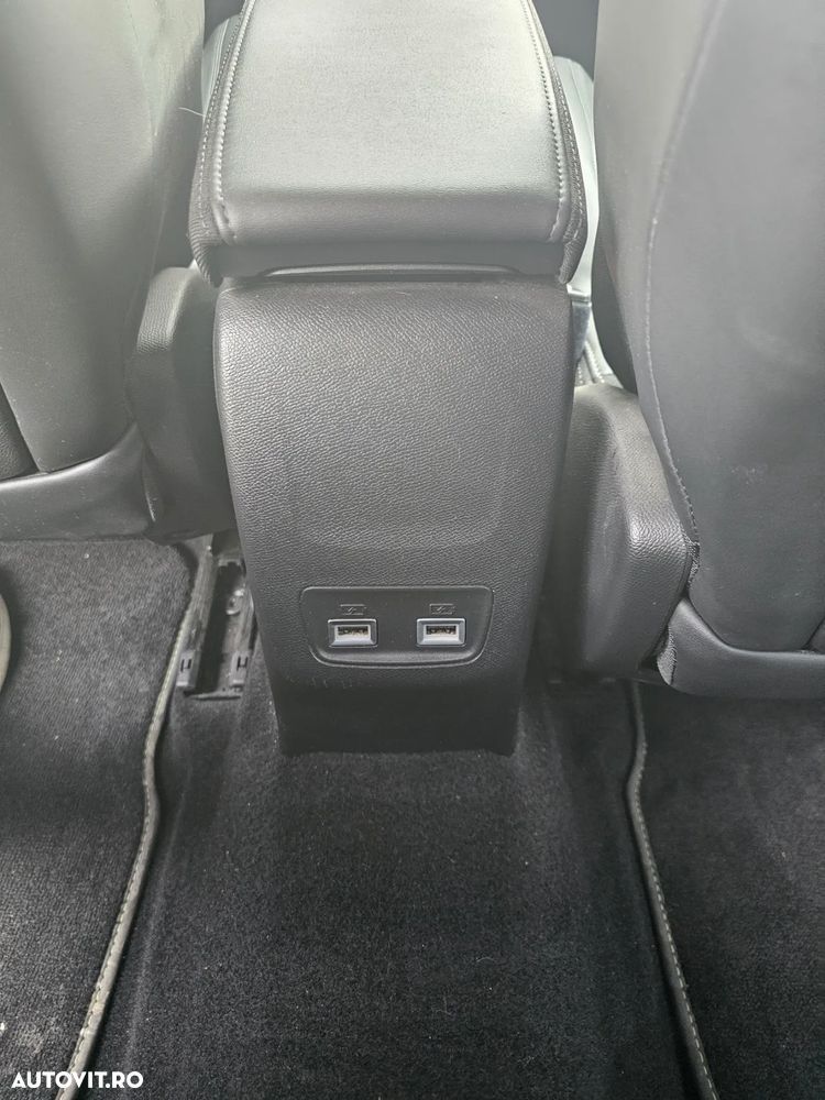 Peugeot 2008 1.2 PureTech EAT8 STT GT - 33