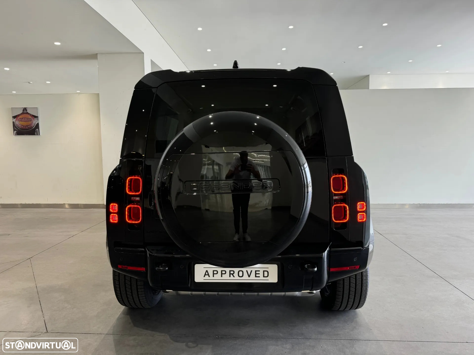 Land Rover Defender 2.0 Si4 110 AWD X-Dynamic SE - 6