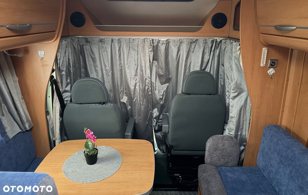 Ford Hymer - 9