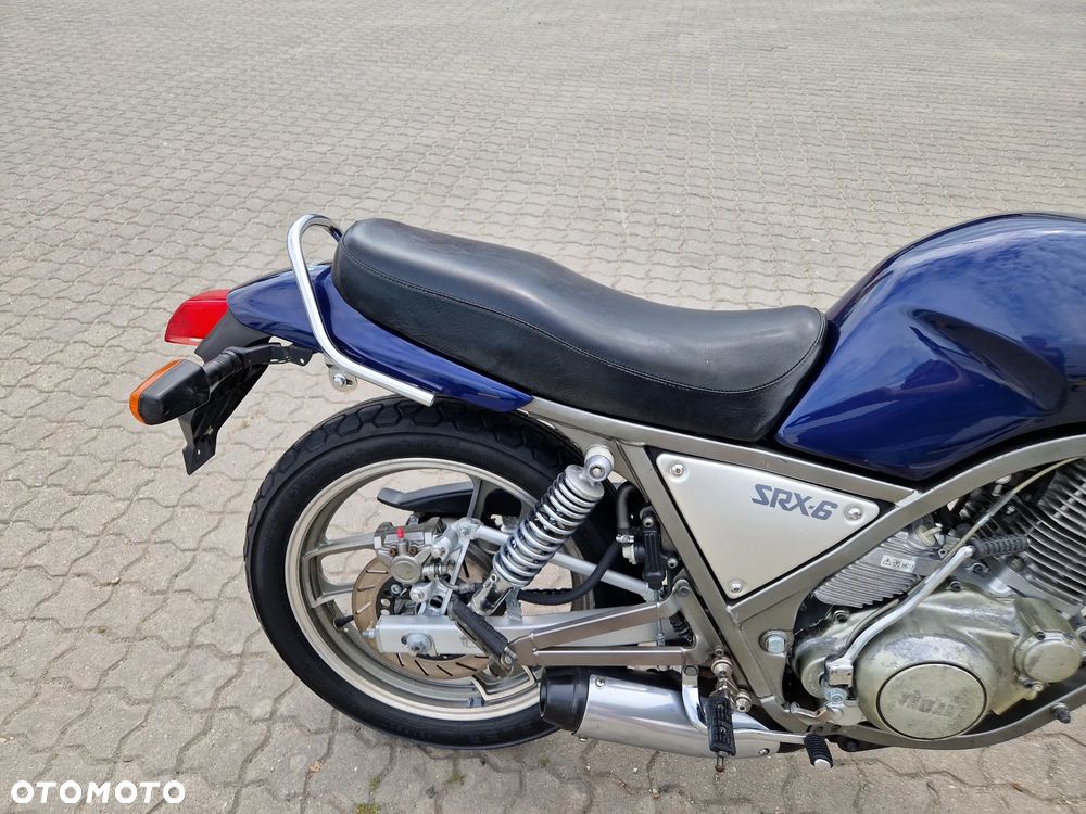 Yamaha SRX - 7