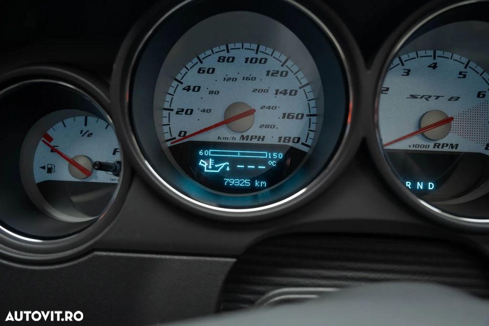 Dodge Challenger - 18