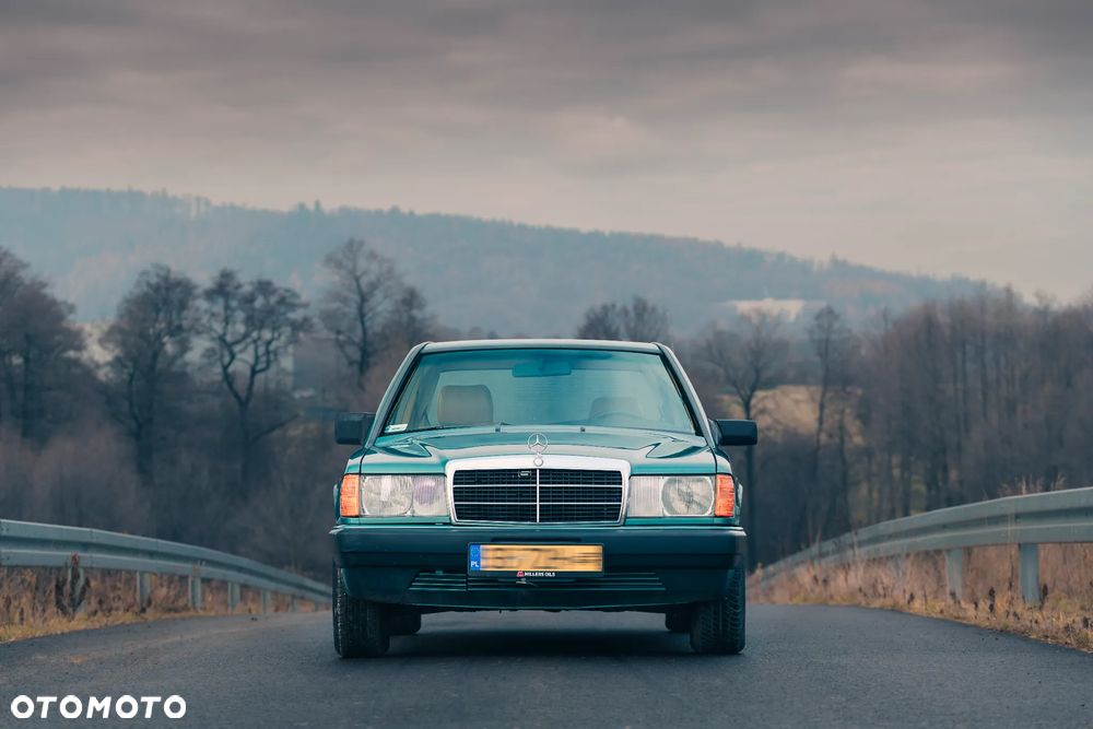 Mercedes-Benz W201 (190) - 2