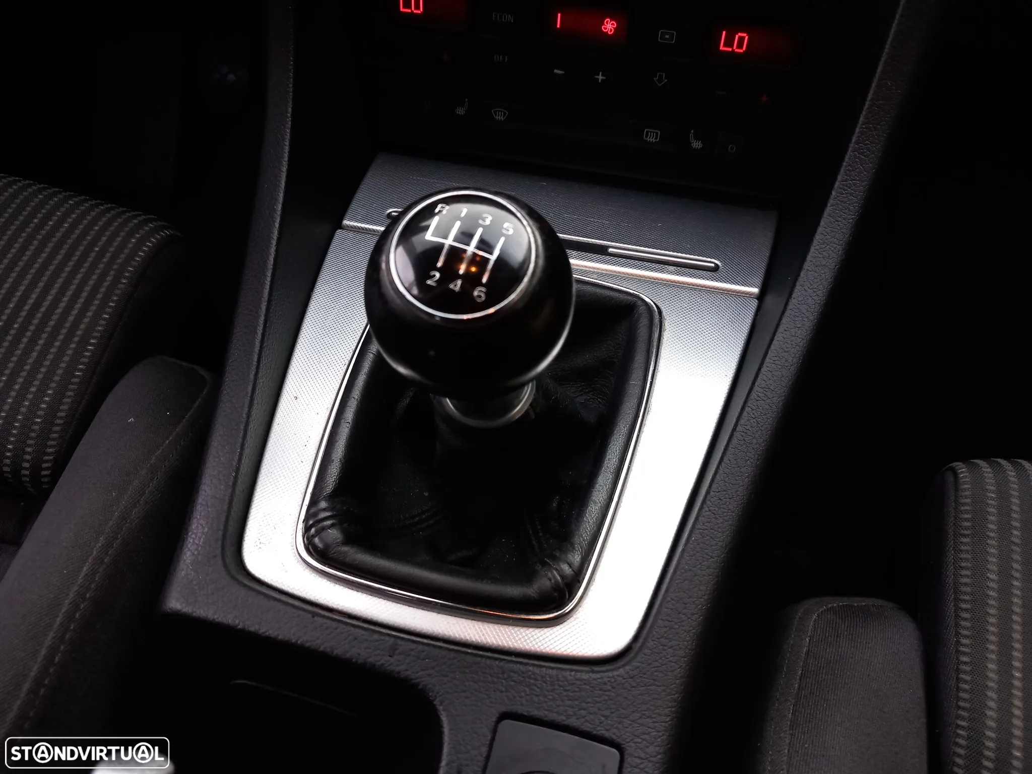 Audi A4 Avant 2.0 TDI S-line - 16
